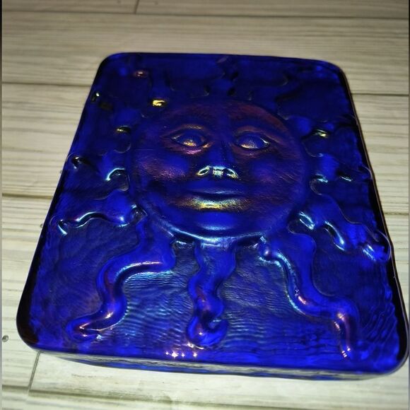 John Cook 2006 Signed Iridescent Carnival Art Glass Sun Face Tile/Plaque 5x5½in - Picture 2 of 9